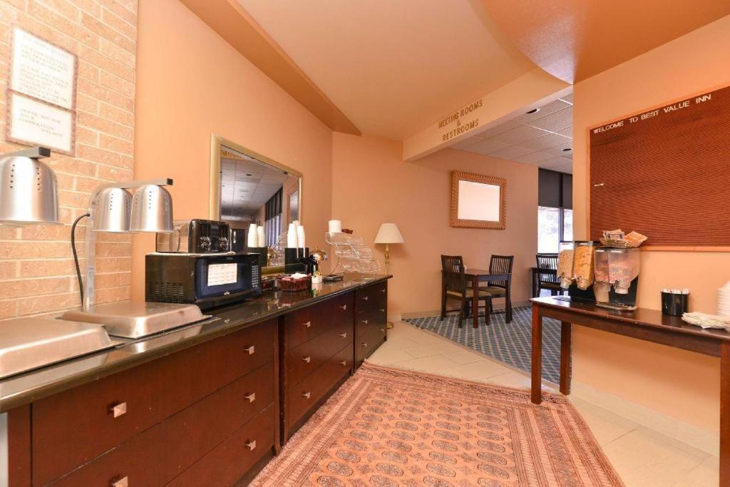Americas Best Value Inn & Suites 빅토리아 외부 사진
