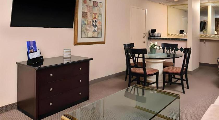 Americas Best Value Inn & Suites 빅토리아 외부 사진